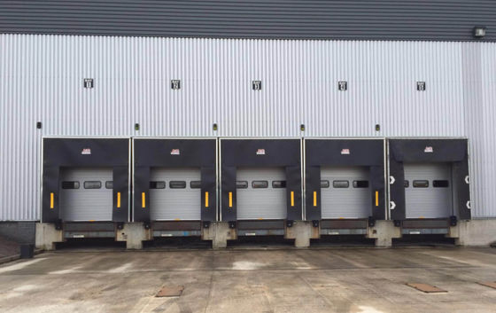 เครื่องกล 0.35KW Inflatable Dock Shelter Dock Sealing Industrial Loading For Container