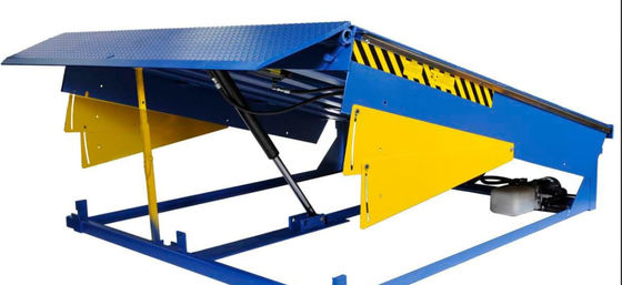 อัตโนมัติสินค้า 8000KG สถาน Hydraulic Integrated Loading Dock Leveler