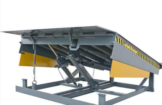 รถยกรถบรรทุก Loading Dock Leveler ตู้คอนเทนเนอร์ไฮดรอลิก Dock Ramp Foot Pedal Control