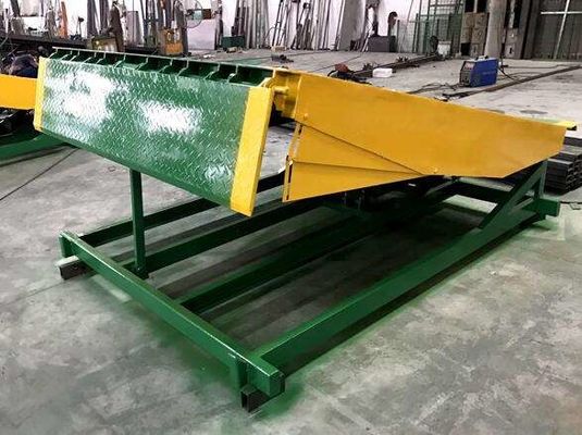 Mechanical Loading Dock Leveler สําหรับการจัดการวัสดุที่ประสิทธิภาพ 20000 ปอนด์