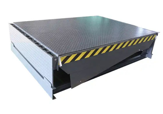 คอนเทนเนอร์ Mechanical Loading Dock Leveler ด้วยแหล่งพลังงานไฮดรอลิก