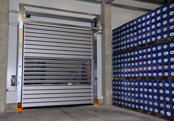 พลังงานของเครื่องยนต์ 0.75KW ความเร็วสูง ประตูสไพร่ ความสามารถในการผ่านอากาศ≤2.0m3/ m2.s ความเร็วในการเปิด 0.8m/s หนัก รวดเร็ว