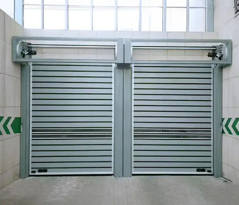 ประตูสไพร่ที่ควบคุมด้วย PLC ความเร็ว 0.8m / s ความเร็วการเปิดและปิดที่ 220V / 50HZ ปรับแต่ง