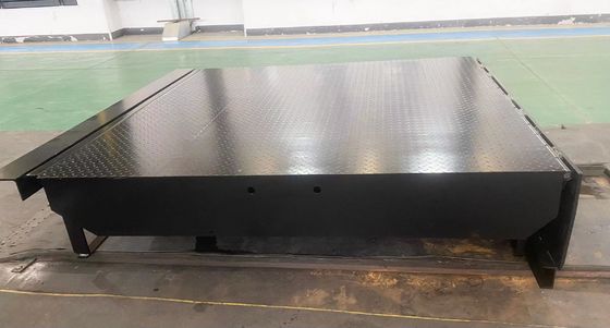 เครื่องปรับระดับประตูท่าเรือ 25000-40000LBS การออกแบบที่ปลอดภัย
