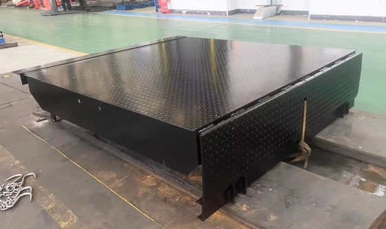 เครื่องปรับระดับประตูท่าเรือ 25000-40000LBS การออกแบบที่ปลอดภัย