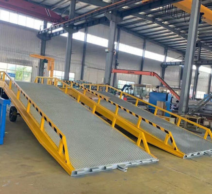 การปรับปรุงความปลอดภัย Mechanical Loading Dock Leveler ด้วยลิปที่สามารถปรับแต่งได้