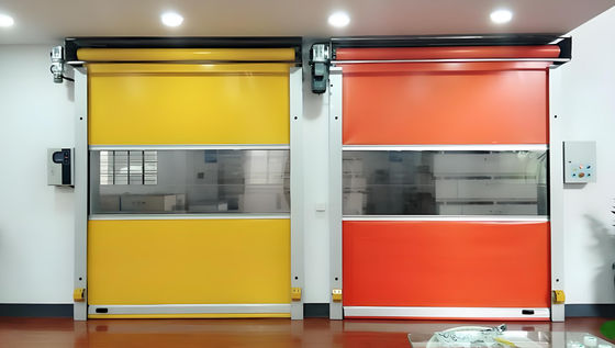 ช่องประตูโรงรถยนต์ที่เงียบ สะดวก ทนทาน ความเร็วสูง PVC Roll Up รวดเร็ว Shutter ประตูภายนอกผสมอลูมิเนียมที่กําหนดเอง