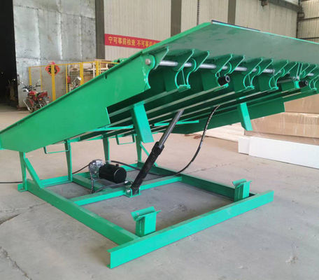ห้างสรรพสินค้า อัตโนมัติ Dock Plate Dock Door Levelers 25000-40000LBS การออกแบบที่ปลอดภัย Mechanical Platform ขนาดสามารถปรับแต่งได้