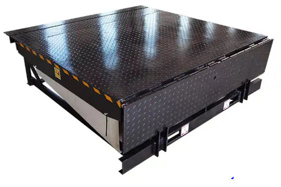 ปรับแต่งความสูงของตึกไฟฟ้า Dock Door Levelers Workshop อัตโนมัติ Dock Plate 25000-40000LBS การออกแบบที่ปลอดภัย