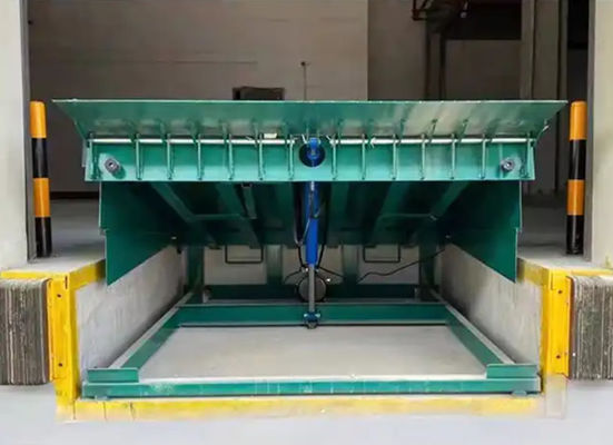 Mechanical Dock Door Levelers Workshop อัตโนมัติ โป๊ดดอก 25000-40000LBS เซฟ