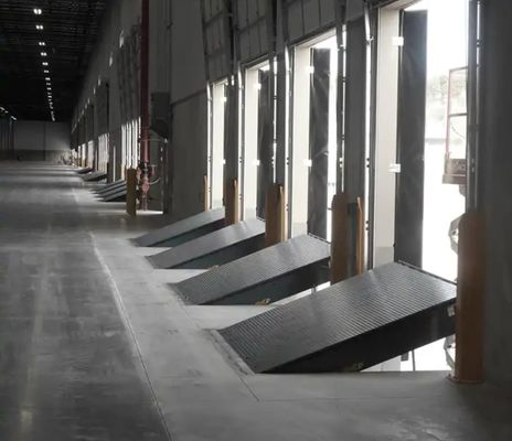 เครื่องปรับระดับพื้นท่าเรือแบบไฮดรอลิกแบบปรับได้, รีโมทคอนโทรลแบบมือถือ, สำหรับคลังสินค้า, แพลตฟอร์มเทียบเรืออัตโนมัติสำหรับโรงงาน, เครื่องปรับระดับพื้นท่าเรือสำหรับศูนย์โลจิสติกส์