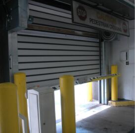 ประตูม้วนเร็ว PVC ลดเสียงรบกวน ความปลอดภัยสูง ความเร็วสูง วัสดุสแตนเลส 304 เหมาะสำหรับงานอุตสาหกรรม