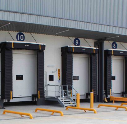 OEM ขายปลีก สไตล์อุตสาหกรรม ภายนอก กันน้ํา ความทนทานสูง ระบบการบรรทุกปรับ ป้องประตูท่าเรือ สีที่กําหนดเอง
