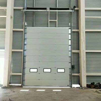 ประตูกั้นส่วนอุตสาหกรรมแบบอัตโนมัติ Overhead 10mm Insulated