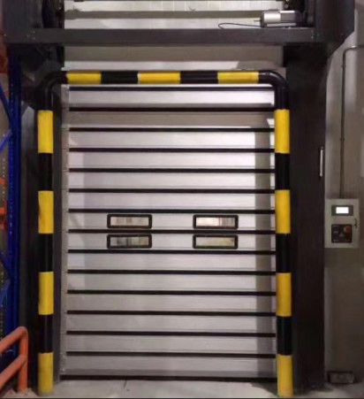 ไฟฟ้า อลูมิเนียม ความเร็วสูง ประตูสไพร่เซนเซอร์ไฟฟ้าพลังงานมอเตอร์ 0.75kw ความสามารถในการผ่านอากาศ ≤2.0m3/ M2.S