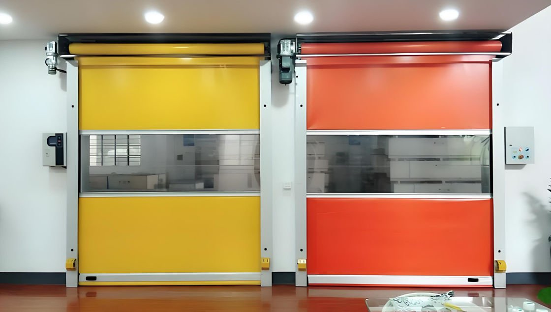 ช่องประตูโรงรถยนต์ที่เงียบ สะดวก ทนทาน ความเร็วสูง PVC Roll Up รวดเร็ว Shutter ประตูภายนอกผสมอลูมิเนียมที่กําหนดเอง