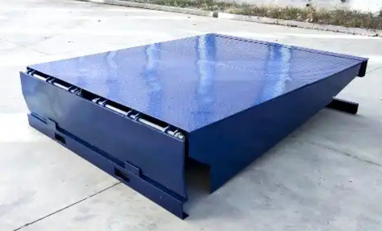 25000-40000LBS การออกแบบที่ปลอดภัย Dock Door Levelers Workshop อัตโนมัติ Dock Plate ความยาวริมฝีปากที่สามารถปรับแต่งได้ การออกแบบกลไก