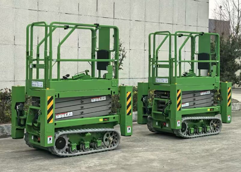 คนทำงานทางอากาศยกแท่นยกไฟฟ้าที่ใช้แบตเตอรี่ 1.5 KW มอเตอร์ปรับให้เหมาะสมสำหรับการก่อสร้างและบำรุงรักษา